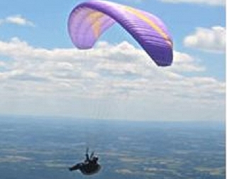 Planeando en parapente